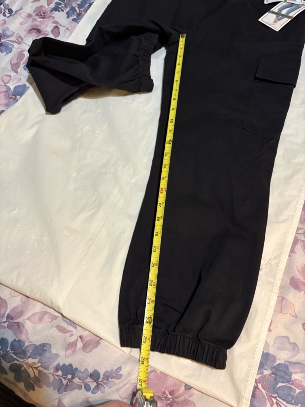 Tinseltown Black Cargo Jogger Pants - Picture 12 of 12